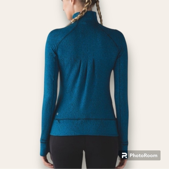 Lululemon Shocking Blue Black Rush Hour 1/2 Zip Sweater - Picture 10 of 15